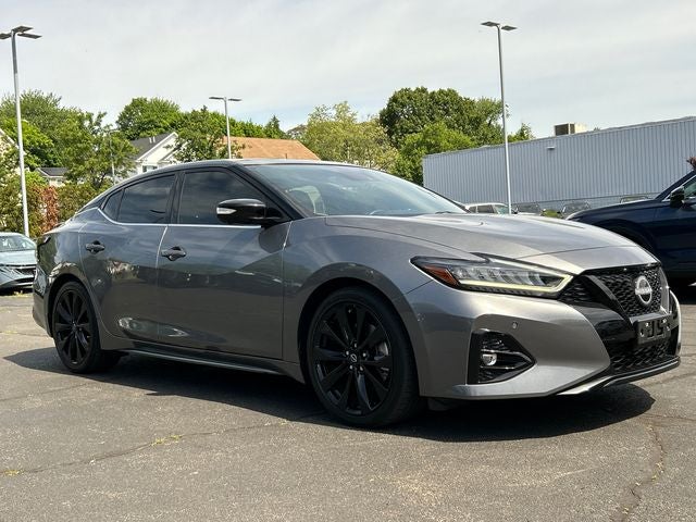 2023 Nissan Maxima SR's photo