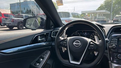 2023 Nissan Maxima SR