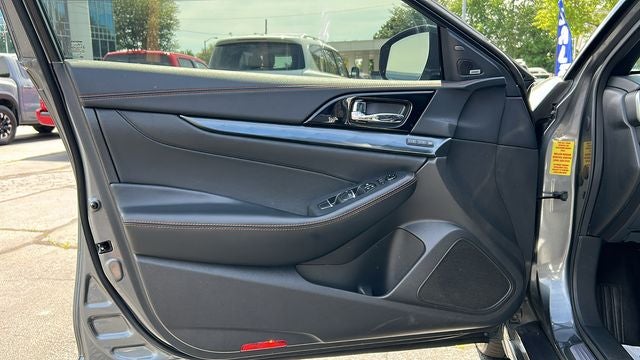 2023 Nissan Maxima SR