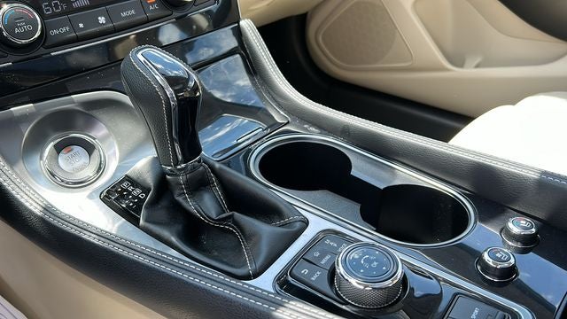 2023 Nissan Maxima Platinum