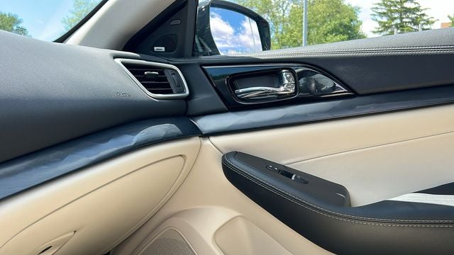 2023 Nissan Maxima Platinum