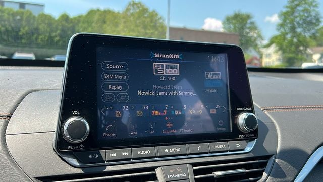 2022 Nissan Altima SR