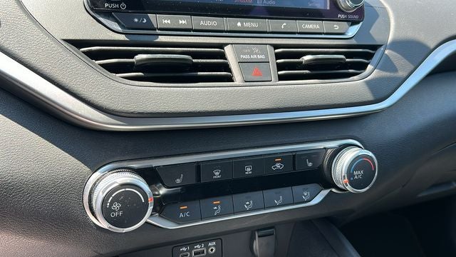 2022 Nissan Altima SR
