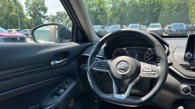 2022 Nissan Altima SR