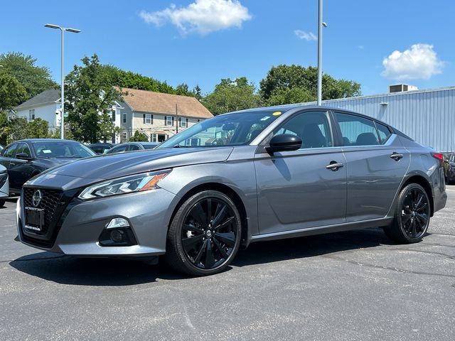 2022 Nissan Altima SR