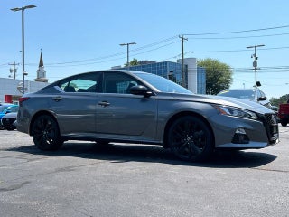 2022 Nissan Altima SR