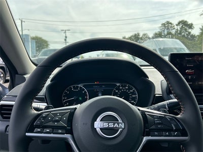 2025 Nissan Altima SR