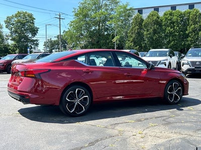 2024 Nissan Altima SR