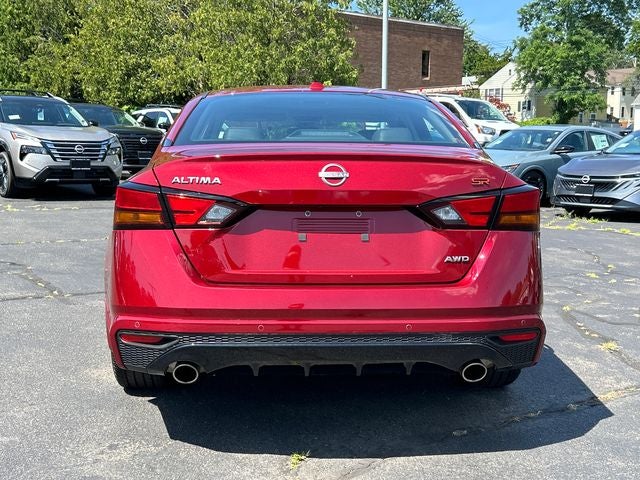 2024 Nissan Altima SR