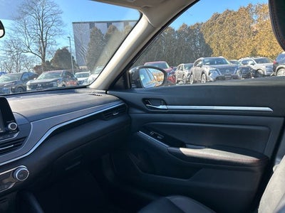 2024 Nissan Altima SR