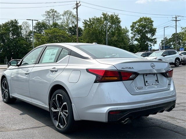 2025 Nissan Altima SR