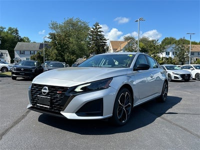 2025 Nissan Altima SR