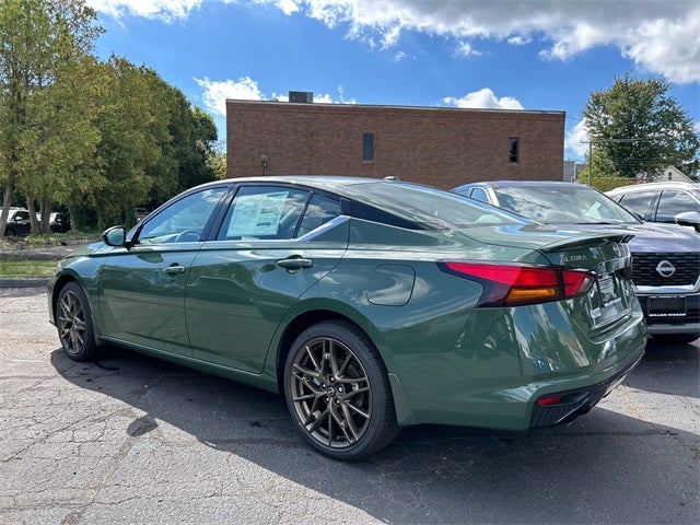 2025 Nissan Altima SR