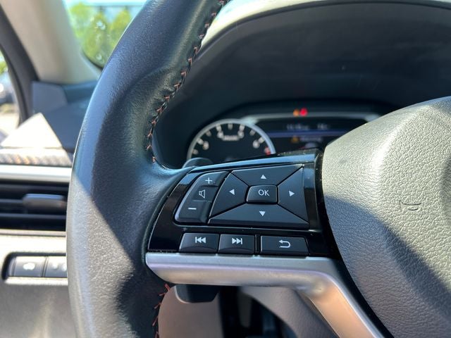2023 Nissan Altima SR