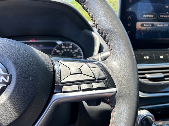 2023 Nissan Altima SR