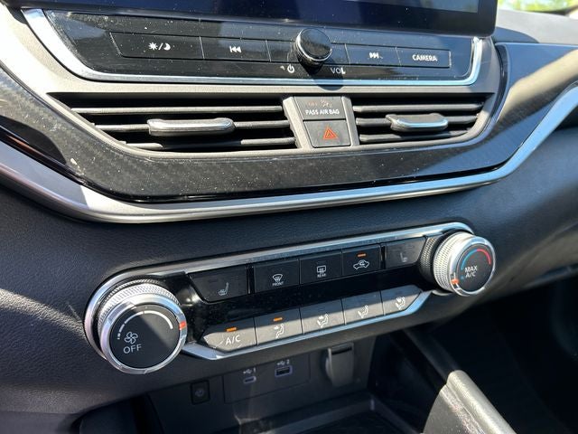 2023 Nissan Altima SR
