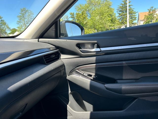 2023 Nissan Altima SR