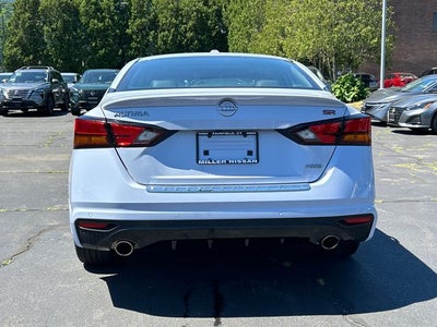 2023 Nissan Altima SR