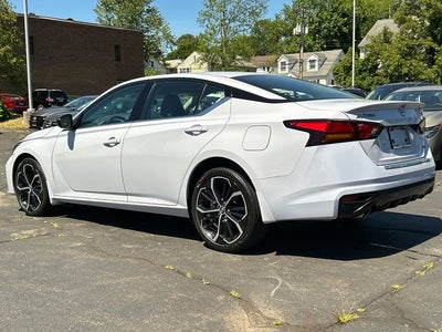 2023 Nissan Altima SR