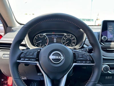 2025 Nissan Altima SR