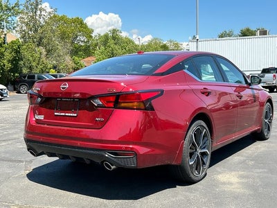 2025 Nissan Altima SR