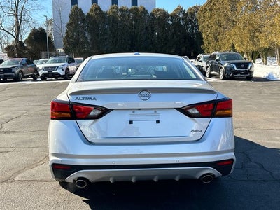 2025 Nissan Altima SV