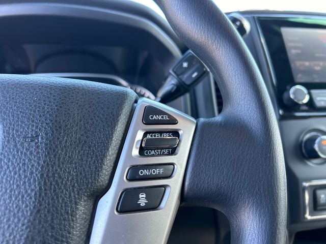 2024 Nissan TITAN Crew Cab SV