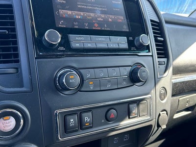 2024 Nissan TITAN Crew Cab SV