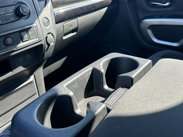 2024 Nissan TITAN Crew Cab SV