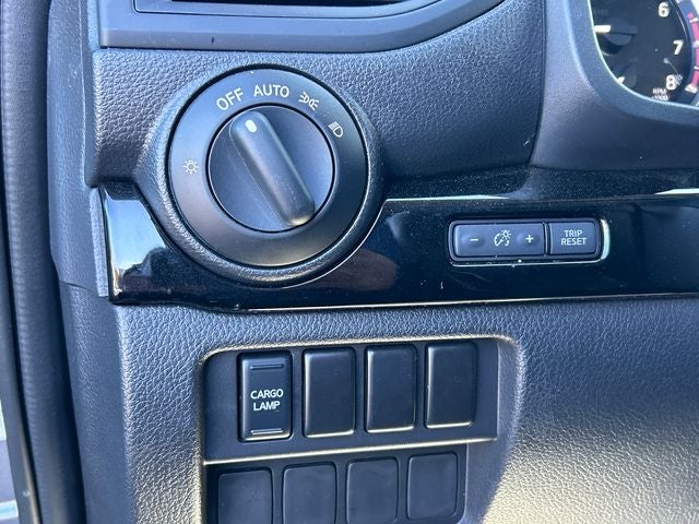 2024 Nissan TITAN Crew Cab SV