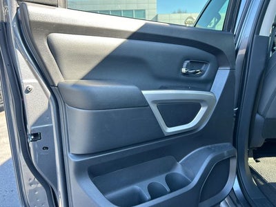 2024 Nissan TITAN Crew Cab SV