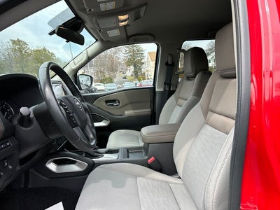 2023 Nissan Frontier Crew Cab SV