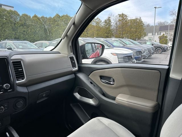 2023 Nissan Frontier Crew Cab SV