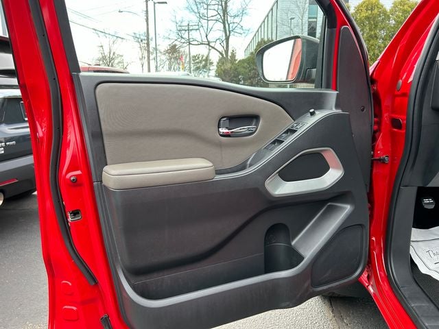 2023 Nissan Frontier Crew Cab SV