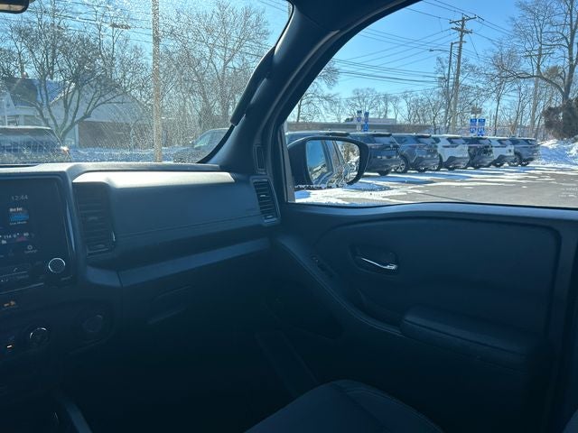 2023 Nissan Frontier Crew Cab SV