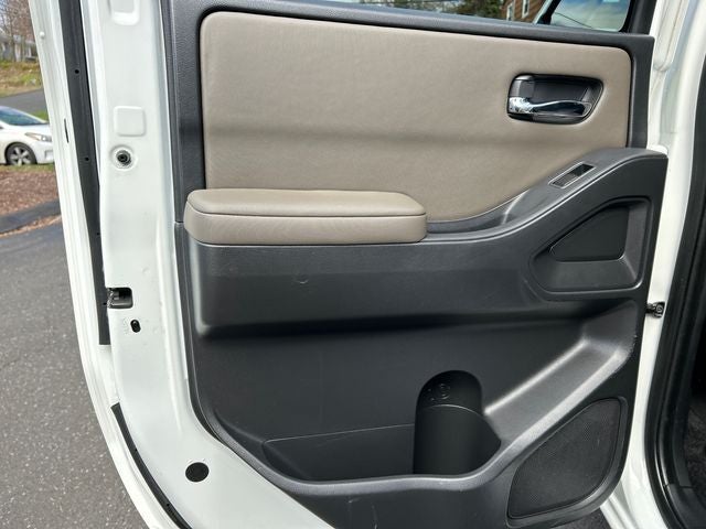 2022 Nissan Frontier Crew Cab SV