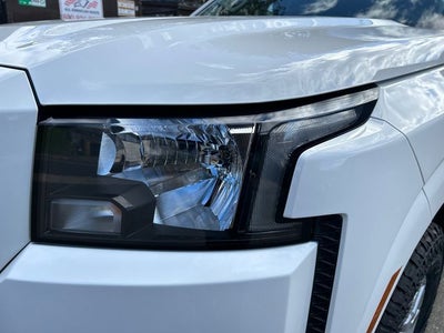 2022 Nissan Frontier Crew Cab SV