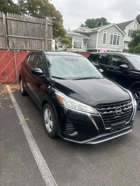 2023 Nissan Kicks S