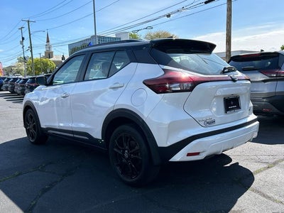 2023 Nissan Kicks SR