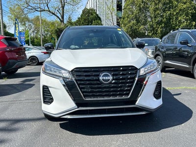 2023 Nissan Kicks SR