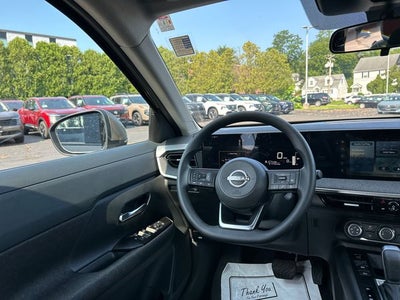 2025 Nissan Kicks SV