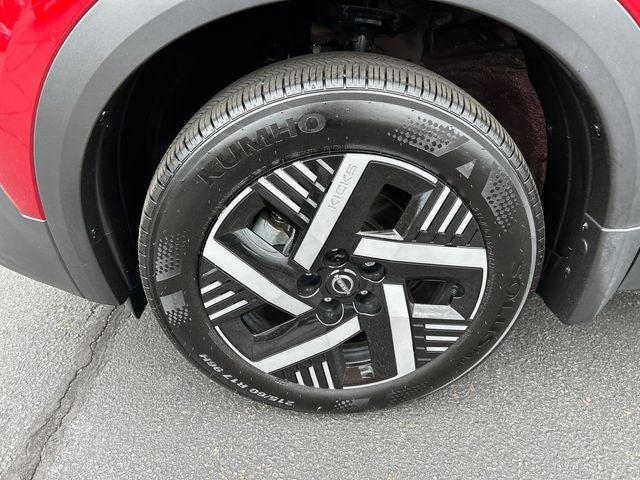2025 Nissan Kicks SV