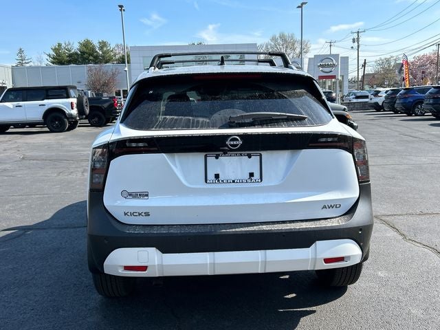 2026 Nissan Kicks SV