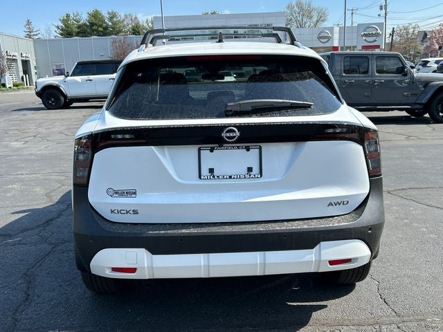 2026 Nissan Kicks SV