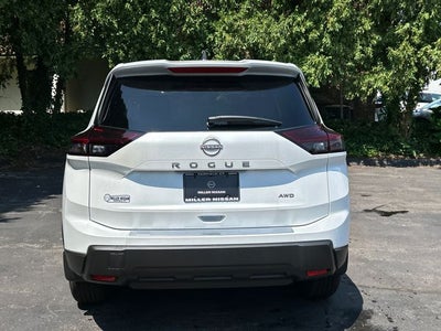 2026 Nissan Rogue SV
