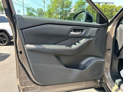 2025 Nissan Rogue Rock Creek®