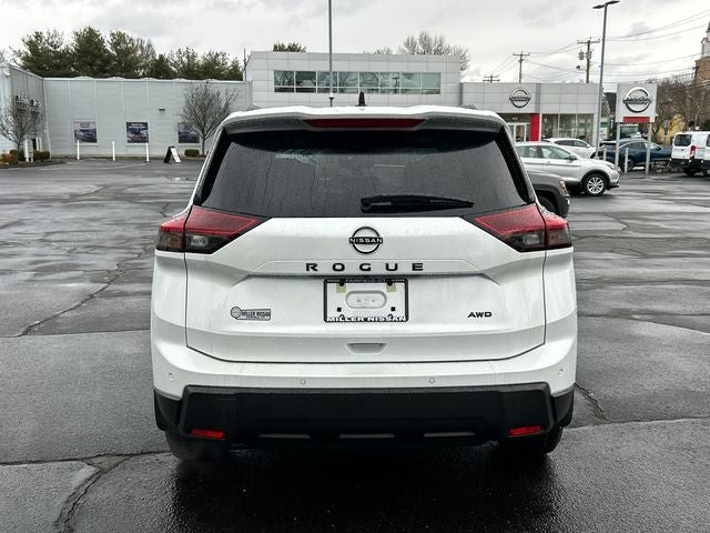 2026 Nissan Rogue Dark Armor™