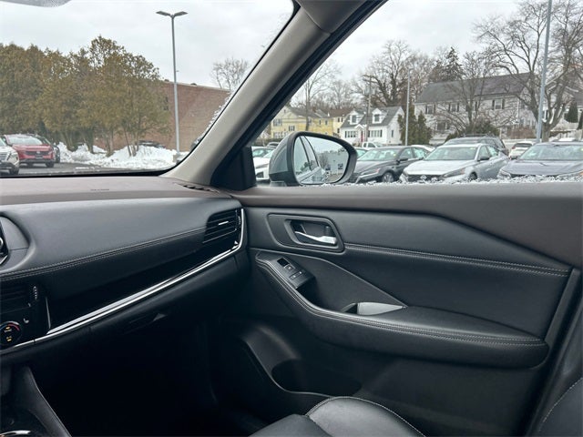 2022 Nissan Rogue SL