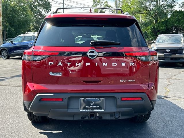 2024 Nissan Pathfinder SV