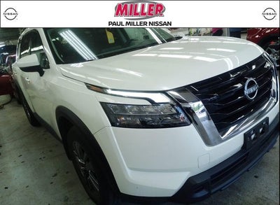 2023 Nissan Pathfinder SV